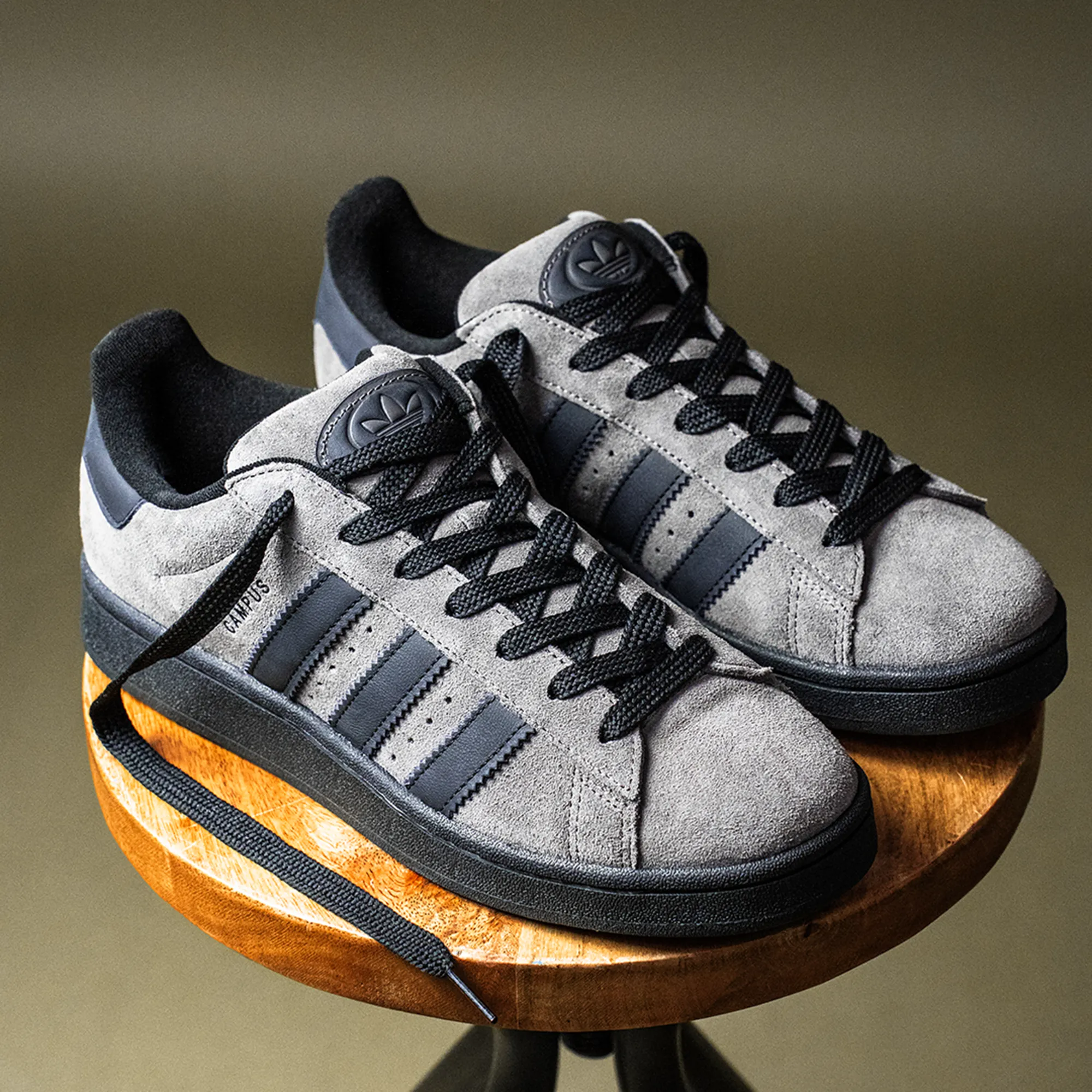 adidas - CAMPUS 00s (charcoal / core black / charcoal)