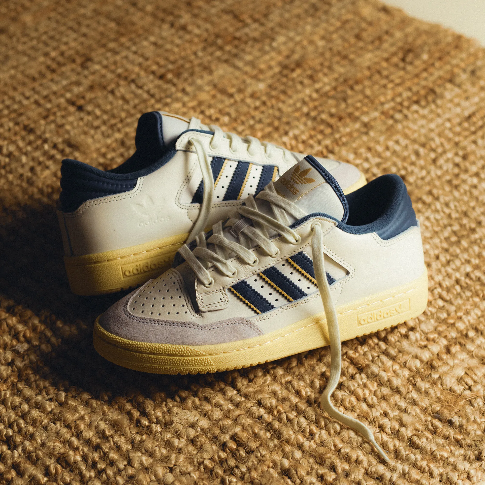 adidas - Centennial 85 Low W (off white / preloin / oat)