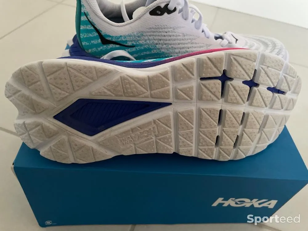 Chaussures running hoka One One Mach 5  d'occasion Ajouté le : 01/11/2022