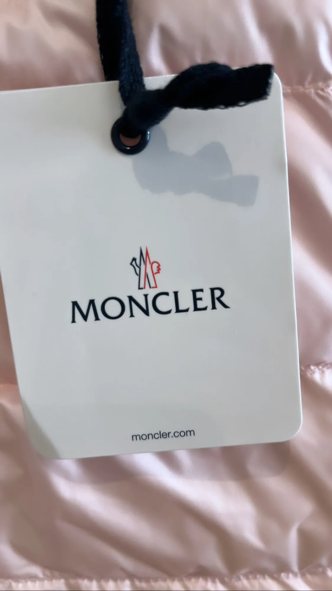 Doudoune manches courtes Moncler / Taille 6-9 mois