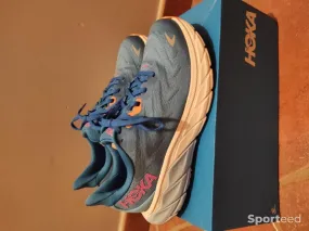 Hoka ahari 6 running femme neuf Ajouté le : 03/11/2023