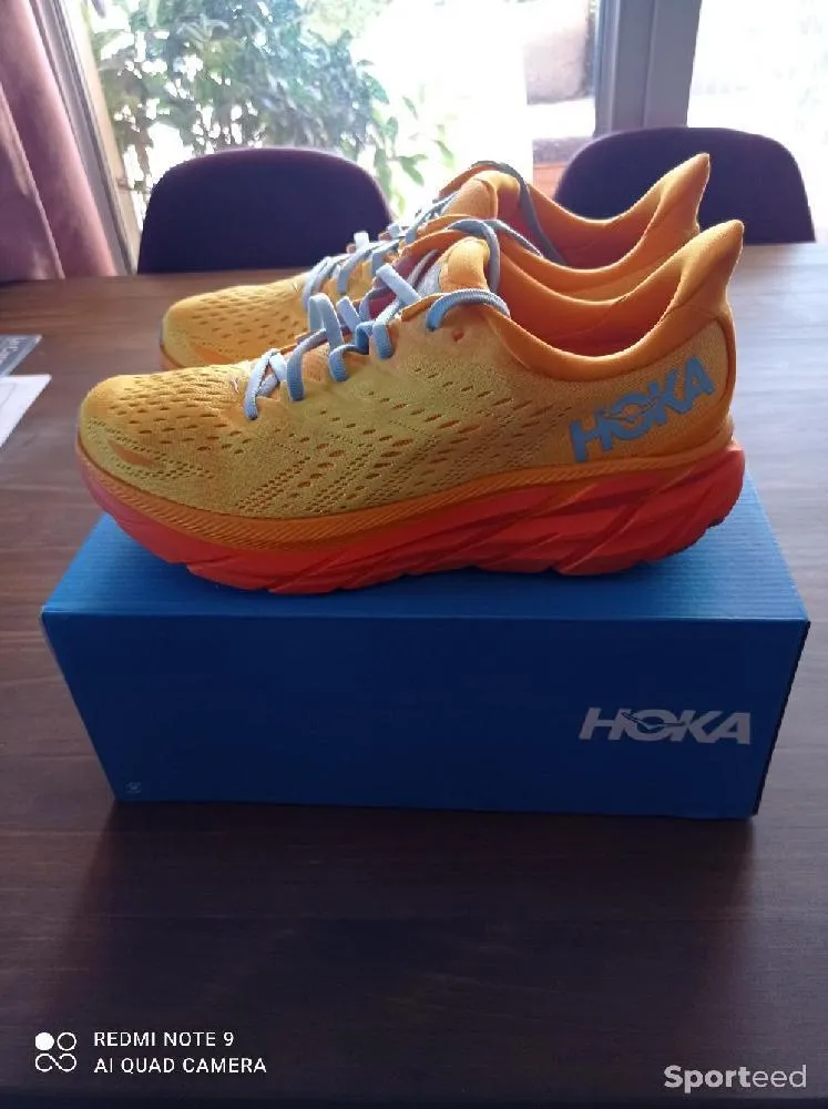 Hoka one Clifton 8 neuf Ajouté le : 13/09/2022