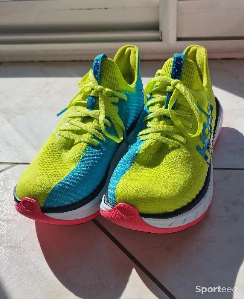 Hoka one one carbone x 3 d'occasion Ajouté le : 23/02/2024