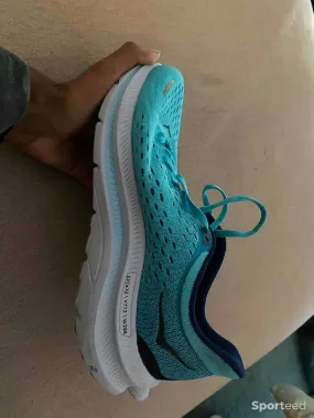 Hoka one one kawana taille 44 d'occasion Ajouté le : 01/10/2022