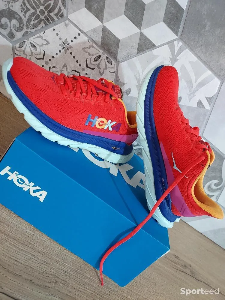 Hoka one one mach 4 d'occasion Ajouté le : 27/08/2022