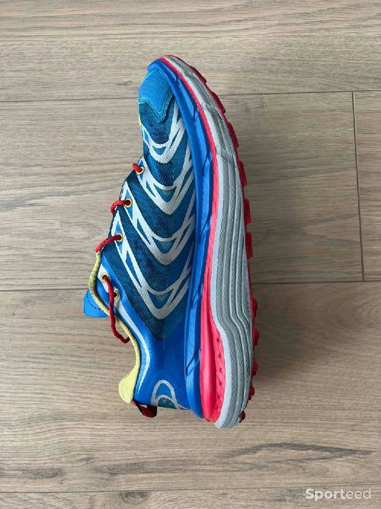 Hoka one one speedgoat 2  d'occasion Ajouté le : 12/11/2022