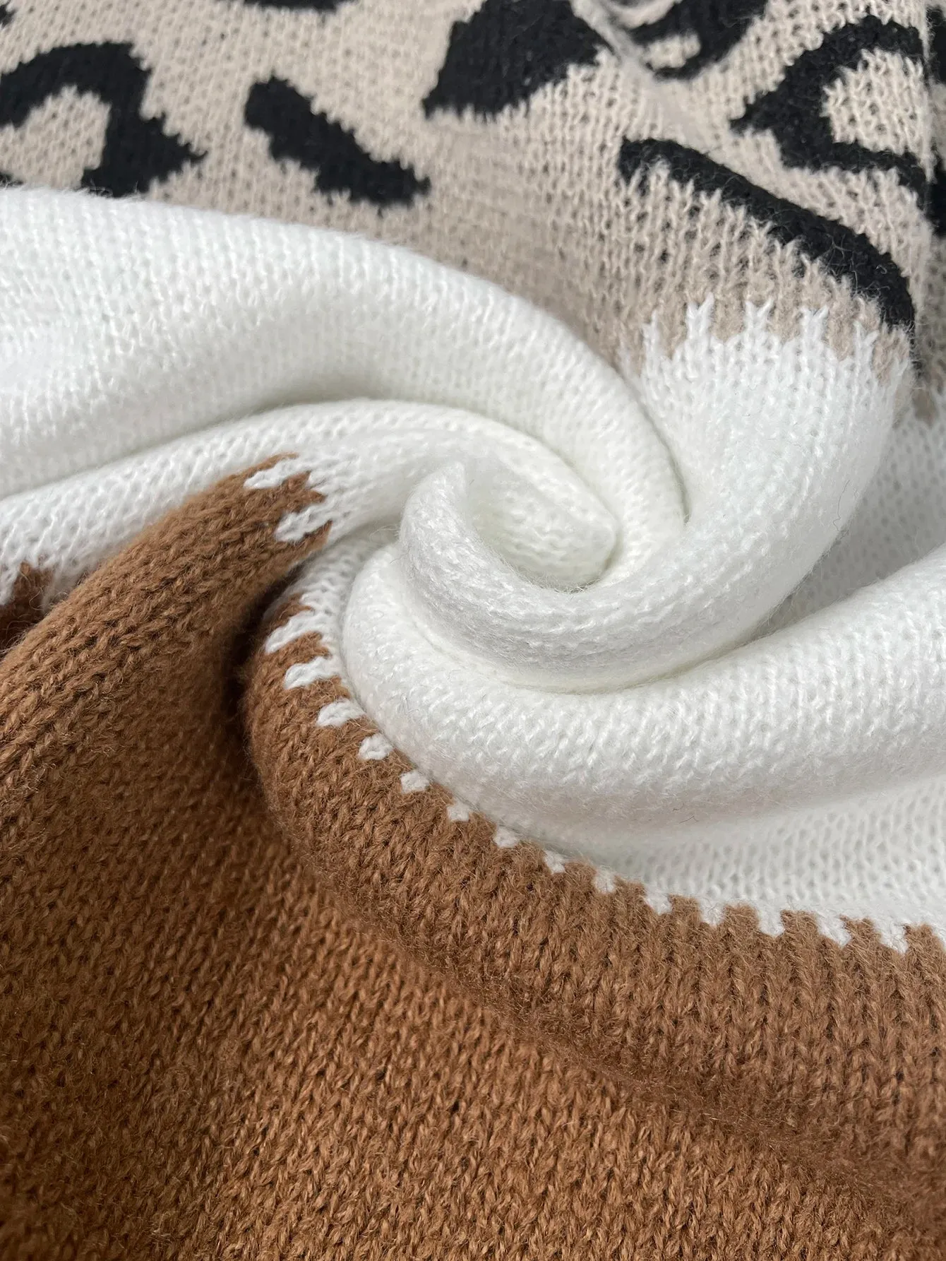 Leila | Pull Avec Motif Léopard