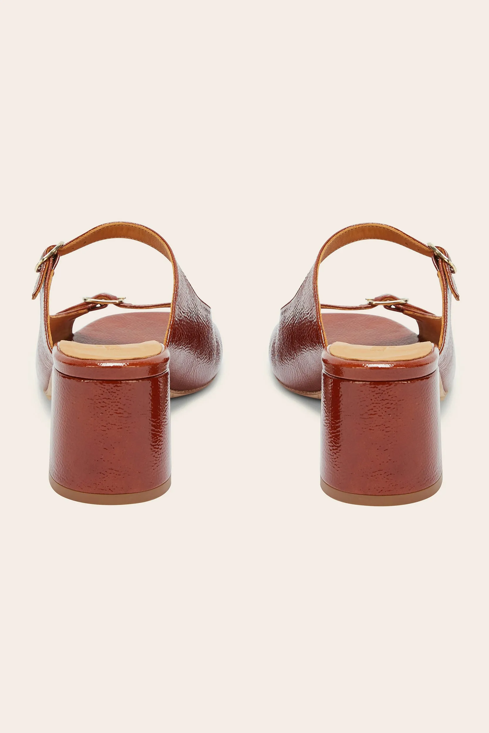 Mules Joane vernis froissé cognac