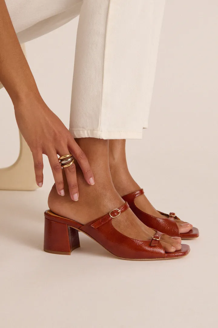 Mules Joane vernis froissé cognac