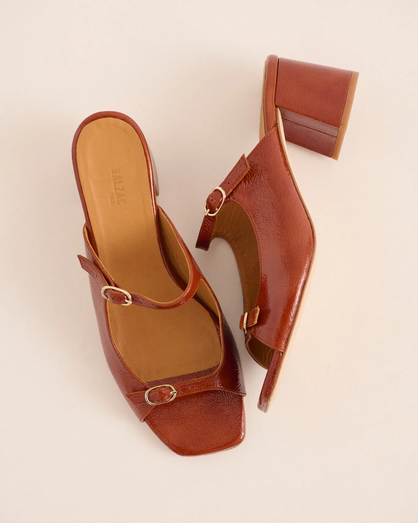 Mules Joane vernis froissé cognac