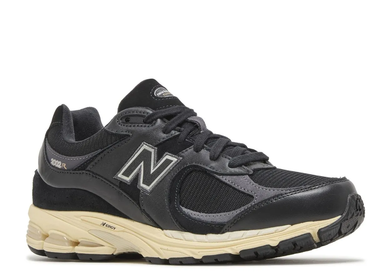 New Balance 2002R Black Vintage