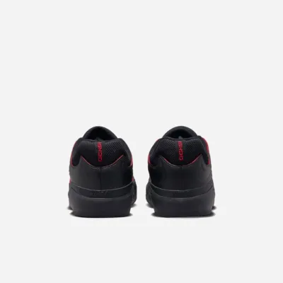 NIKE SB - ISHOD WAIR PREMIUM - Black / University Red - Black - Black