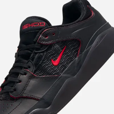 NIKE SB - ISHOD WAIR PREMIUM - Black / University Red - Black - Black