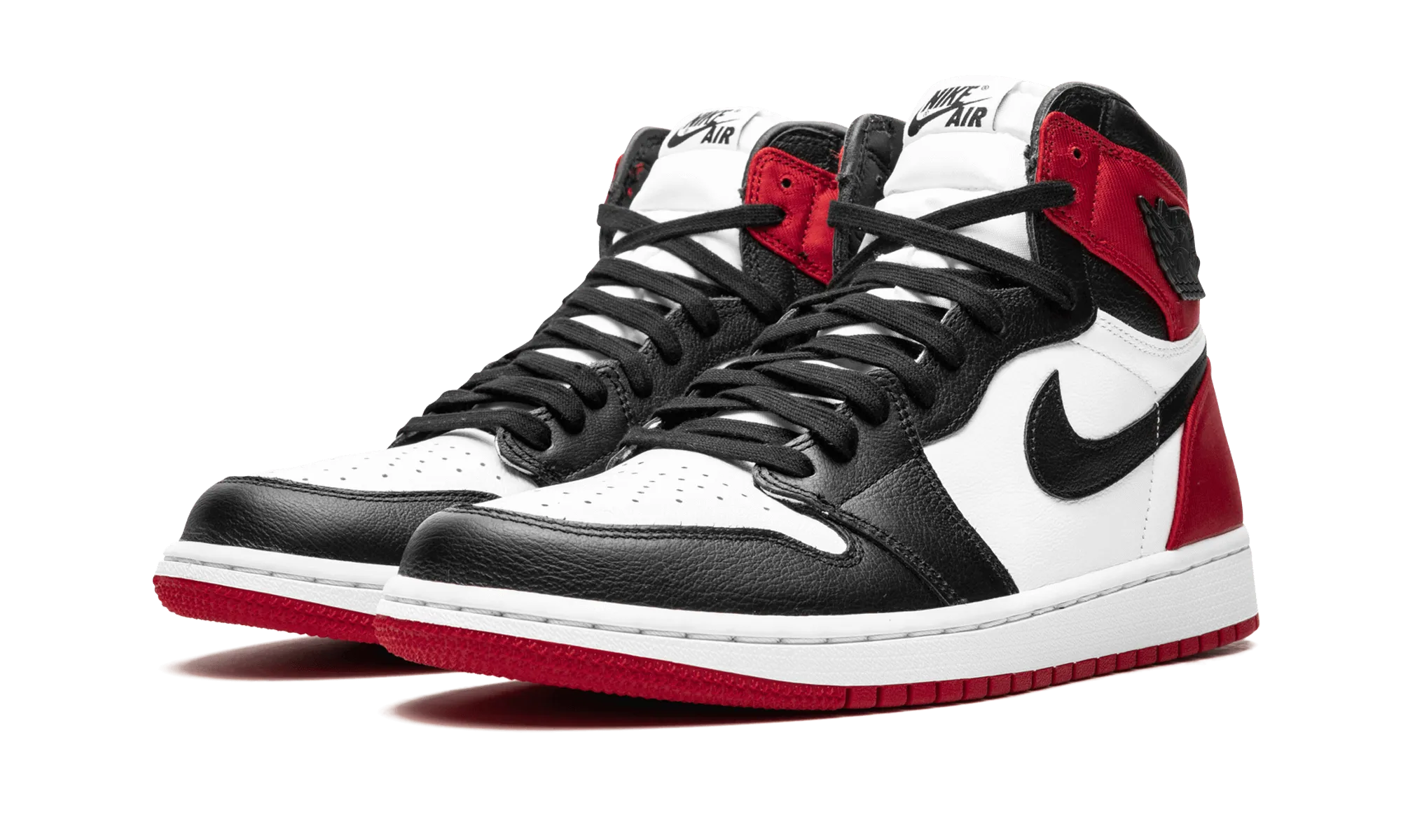 Nike WMNS Air Jordan 1 High OG Satin Black Toe