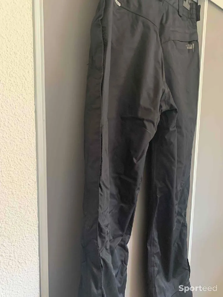 Pantalon de ski / rando Helly Hansen d'occasion Ajouté le : 11/09/2022