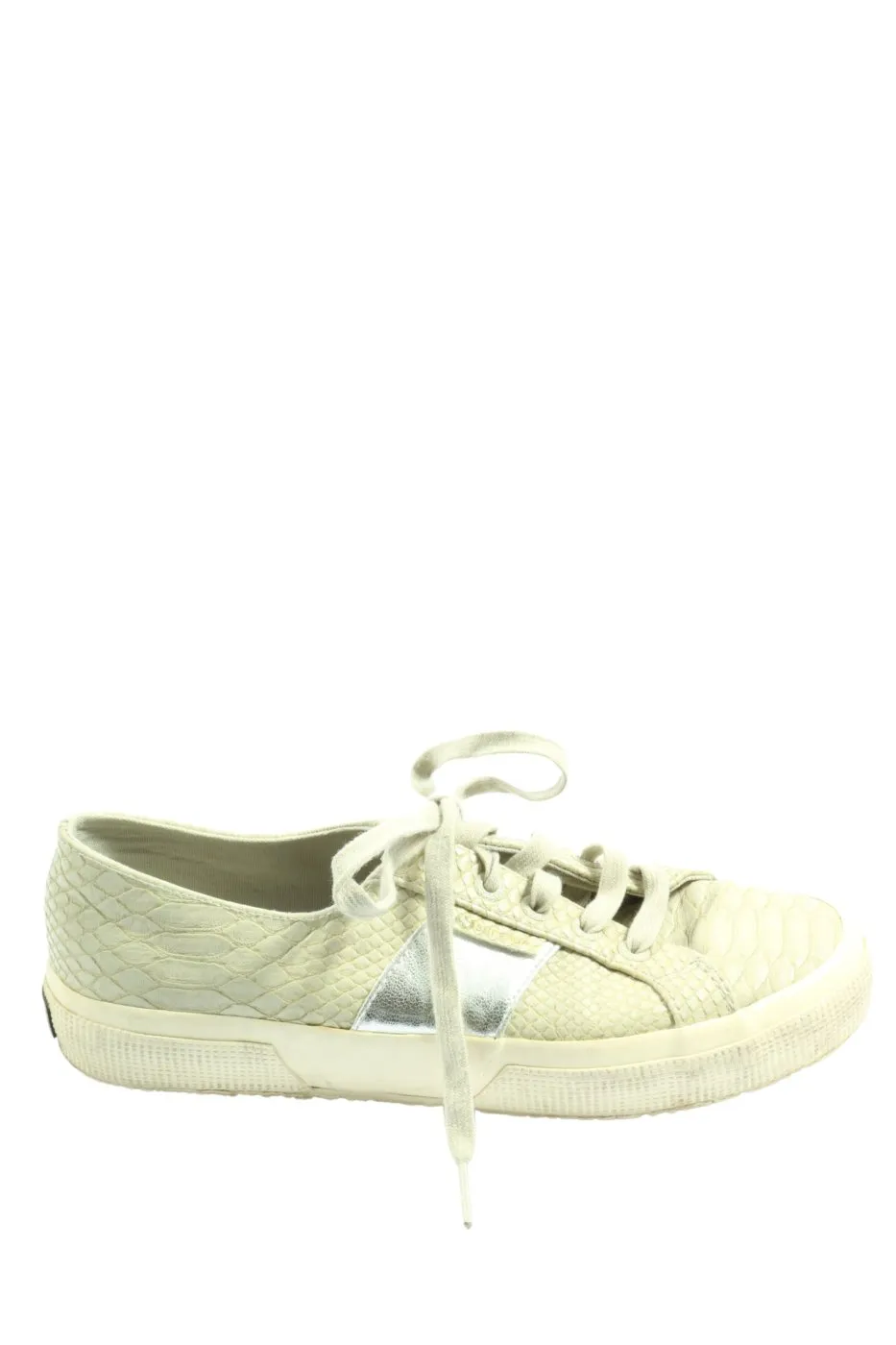 Superga Basket à lacet blanc cassé style décontracté