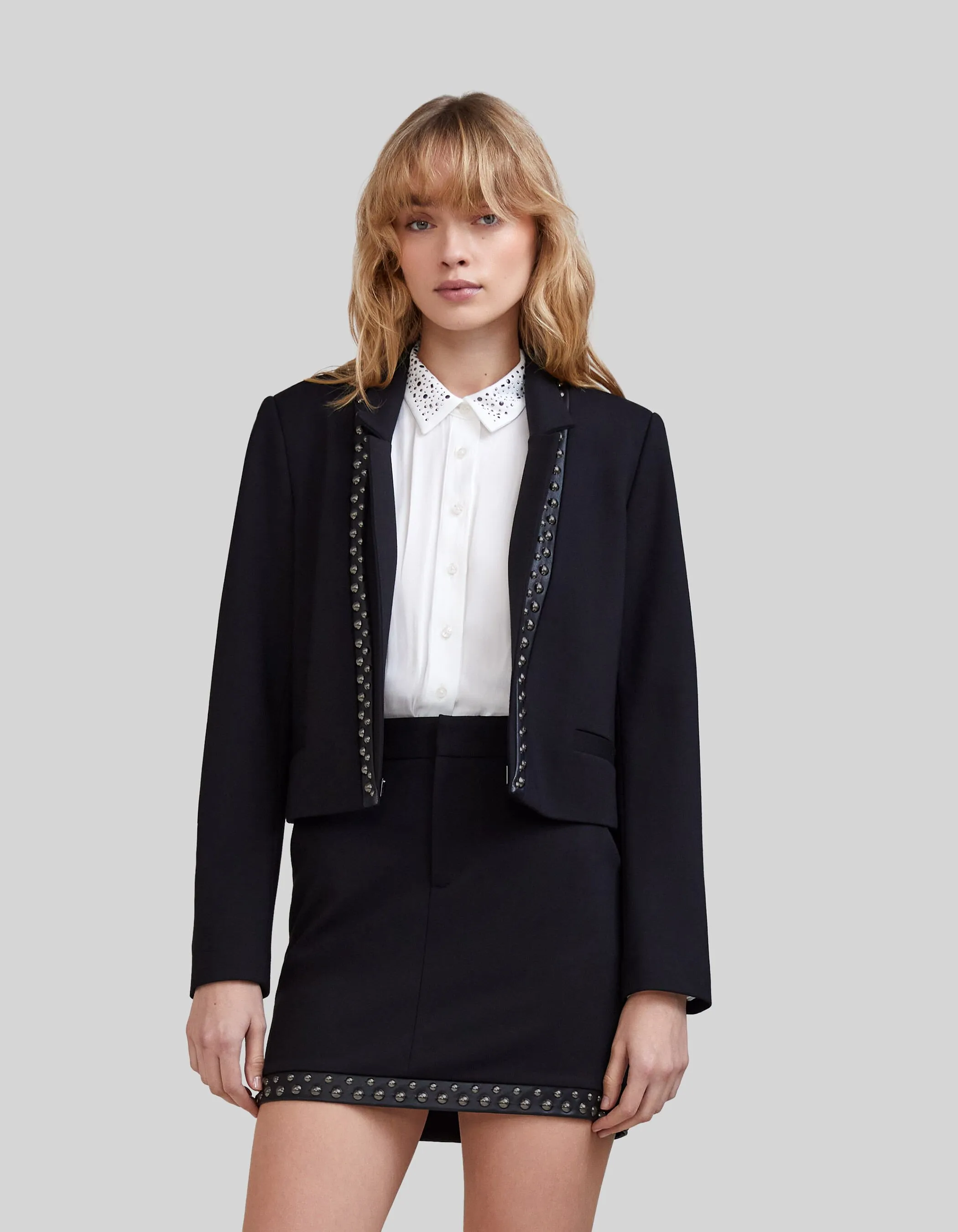 Veste de costume courte noire décor clous Femme